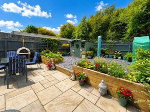 Garden_65AR(1)- click for photo gallery